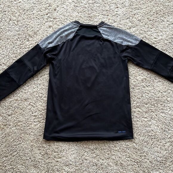 🐧 2 Boys Size Medium (10/12) Pittsburgh Penguins Shirts 🐧 - Picture 6 of 9